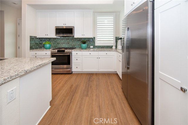 Detail Gallery Image 4 of 21 For 27466 Mercantile Court #101,  Valencia,  CA 91381 - 2 Beds | 2 Baths