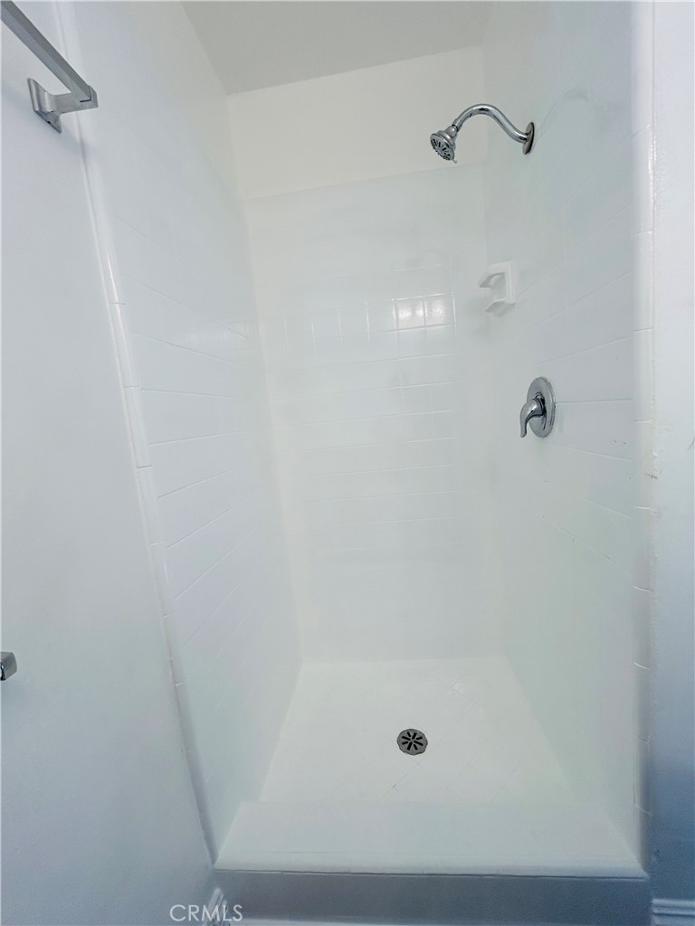 https://media.crmls.org/medias/bf321ba6-52f9-40d6-b665-1c5c6199a93d.jpg?preset=X-Large