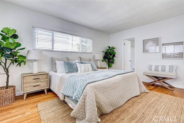 426 S Broadway, Redondo Beach CA: https://media.crmls.org/medias/bf32a20a-0c0f-4712-a535-938e735dbd2f.jpg