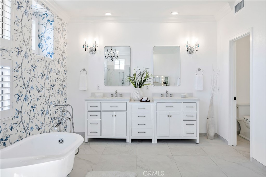 MLS #OC25251962 image #27