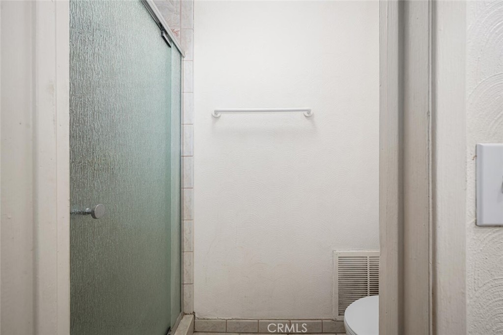 https://media.crmls.org/medias/bf3358ad-eb46-47dc-b69a-ed4ef8d477d9.jpg?preset=X-Large