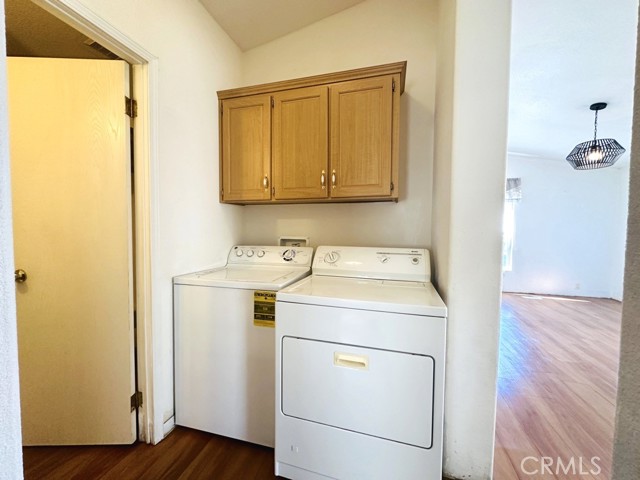 7560 Woodman Place, 46 photo 8