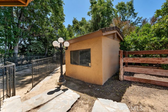 590 Stonebrook Street, Simi Valley CA: https://media.crmls.org/medias/bf354752-f68b-4f89-a133-30bca610ecf7.jpg
