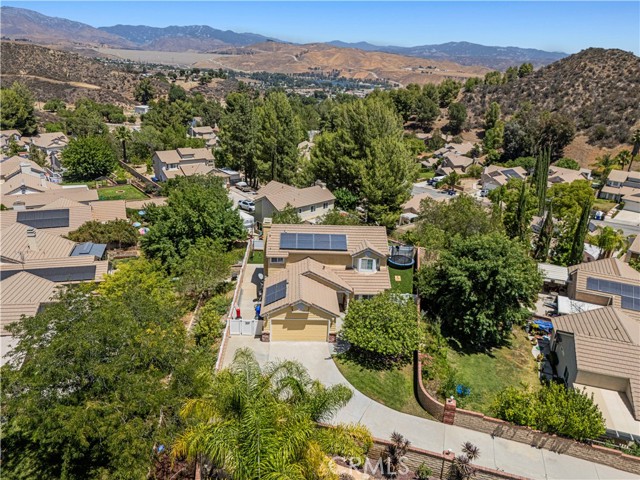 28519 Forest Meadow Place, Castaic CA: https://media.crmls.org/medias/bf3801d1-8dcc-46a2-a7ee-4df5eab30c20.jpg