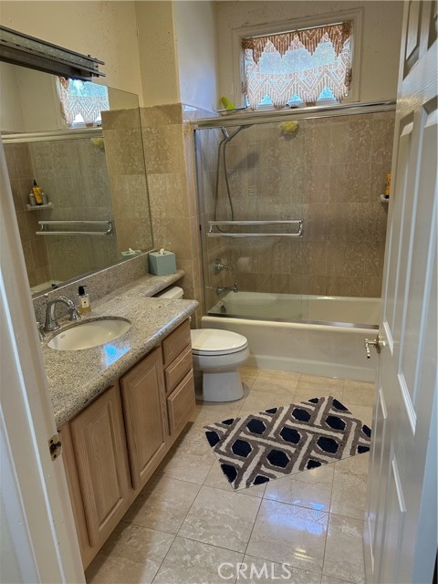 Detail Gallery Image 31 of 44 For 4377 Saltillo St, Woodland Hills,  CA 91364 - 5 Beds | 4 Baths