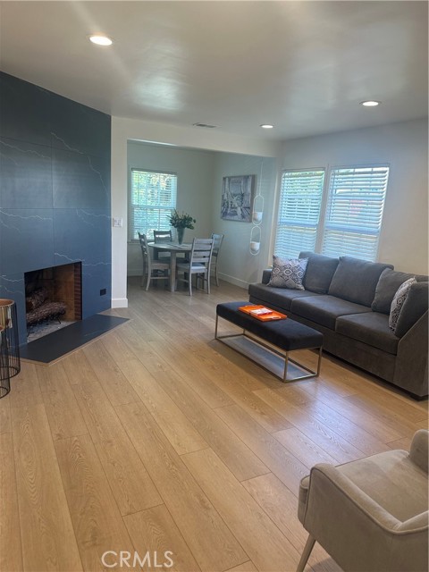 2303 Amherst Avenue, Los Angeles CA: https://media.crmls.org/medias/bf3891dd-dde7-420f-a9a4-d347a9a22d2c.jpg