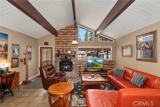 Detail Gallery Image 8 of 37 For 822 W Sherwood Bld, Big Bear City,  CA 92314 - 2 Beds | 1 Baths