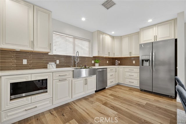 Image 15 of 36 For 22637 Covello Street