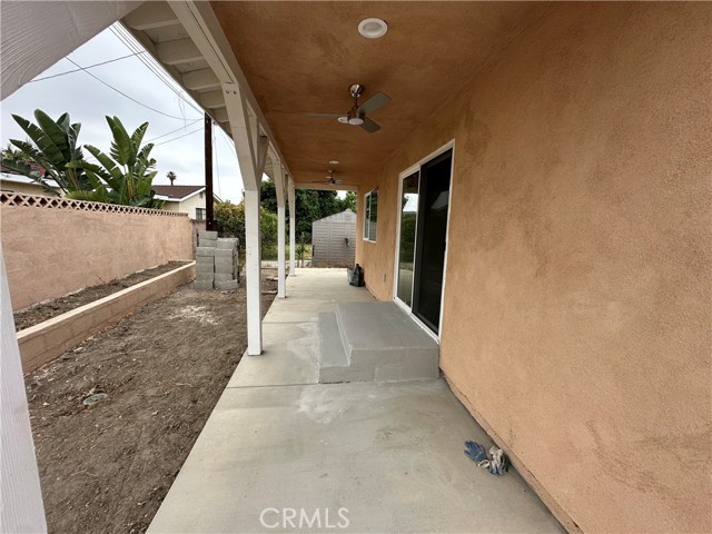 9517 Stoakes Avenue, Downey CA: https://media.crmls.org/medias/bf3bd618-d1cf-4cc6-a55c-f51574b666f9.jpg