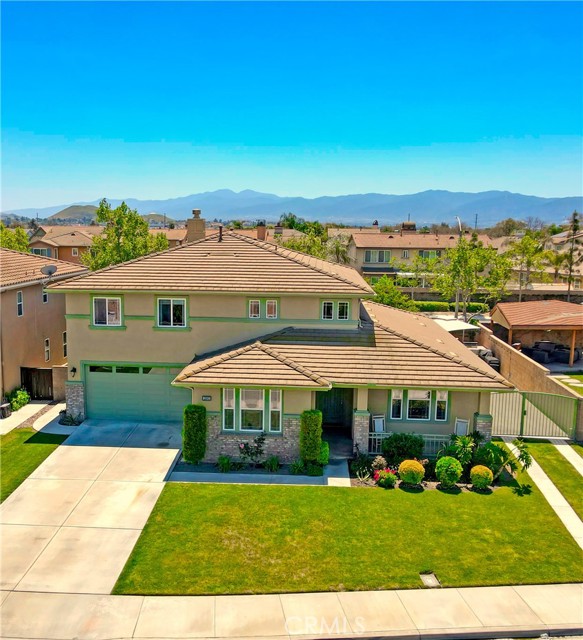 Image 2 for 13363 Lilyrose St, Eastvale, CA 92880