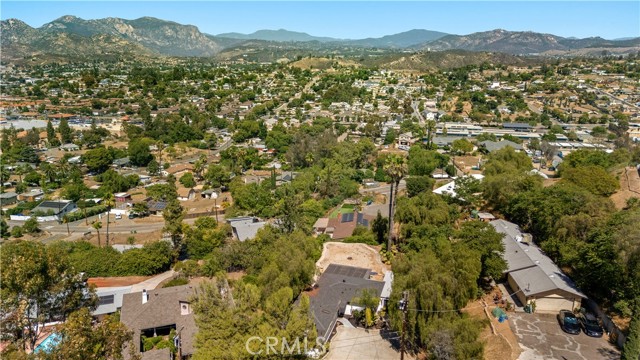 9430 Riverview Avenue, Lakeside CA: https://media.crmls.org/medias/bf3c3a28-3e73-4dc1-bdb0-79ea404af88a.jpg