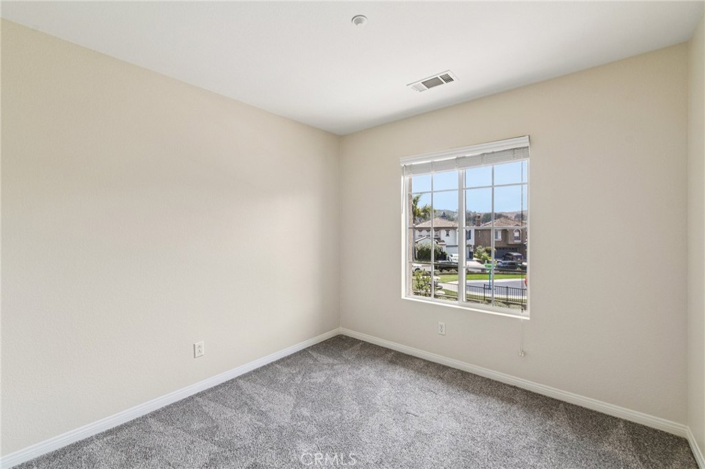 MLS #OC25182457 img 28