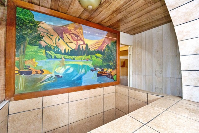 900 Sonora Street, Madera CA: https://media.crmls.org/medias/bf3ced9b-08bc-428c-b3ac-d6ce6a3d2b58.jpg