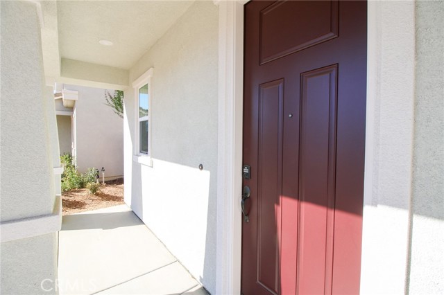 Detail Gallery Image 4 of 47 For 28552 Abbey Ln, Menifee,  CA 92585 - 5 Beds | 3/1 Baths