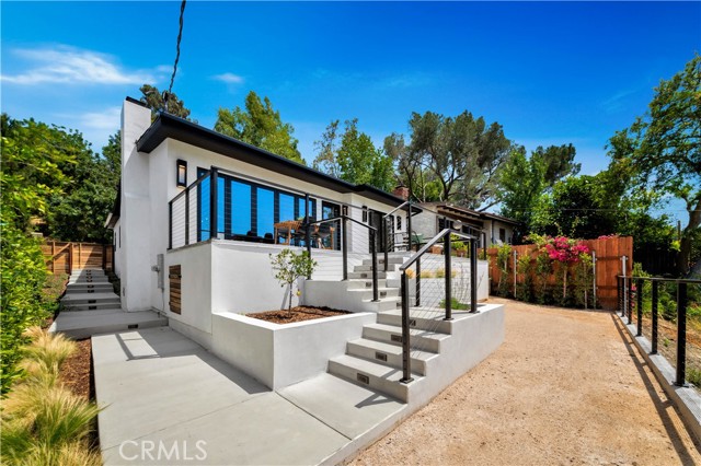 819 Montecito Drive, Los Angeles CA: https://media.crmls.org/medias/bf3d9180-3ad8-42d0-8831-aa165da224bc.jpg