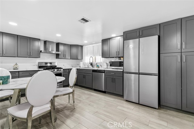 8801 Cedros Avenue, Panorama City CA: https://media.crmls.org/medias/bf3e3ac5-2443-4bf9-9a60-c214754013b2.jpg