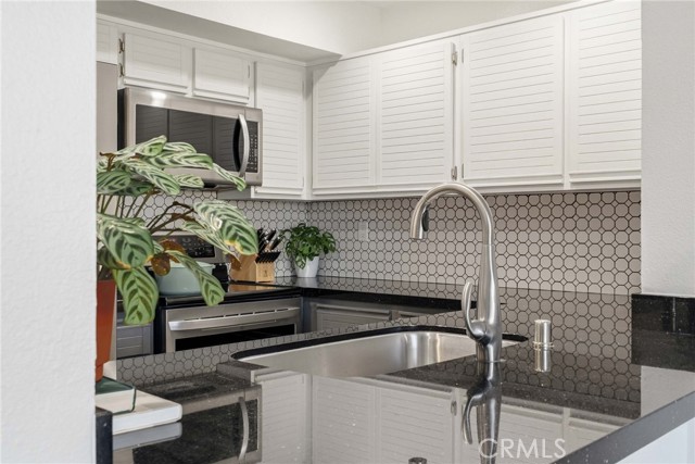 Detail Gallery Image 13 of 26 For 25712 Le Parc #41,  Lake Forest,  CA 92630 - 1 Beds | 1/1 Baths