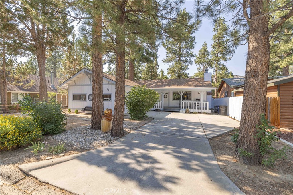 433 E Barker Boulevard