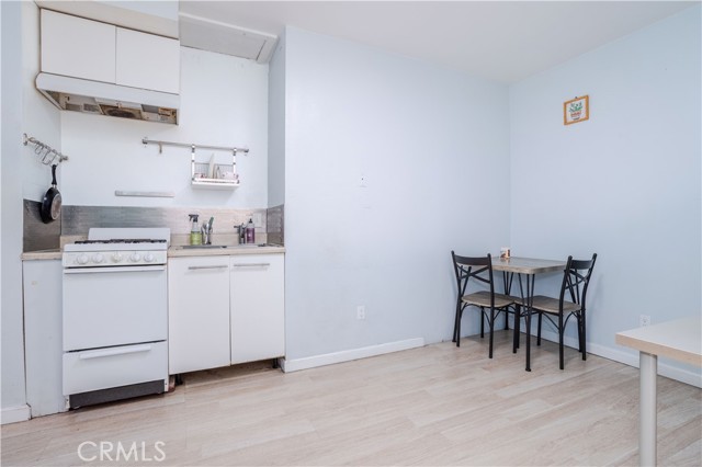 Detail Gallery Image 17 of 24 For 12446 Herrick, Sylmar,  CA 91342 - 6 Beds | 3 Baths