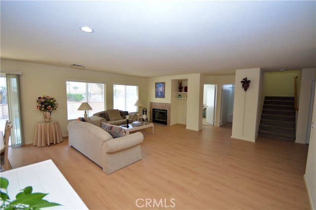 Detail Gallery Image 7 of 22 For 2725 S Buena Vista, Corona,  CA 92882 - 5 Beds | 3 Baths