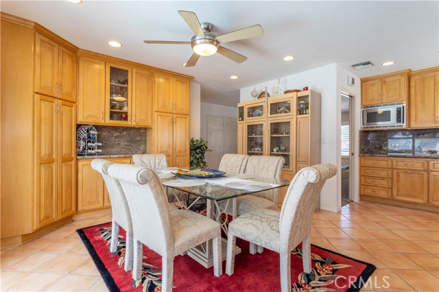 20357 Fairweather Street, Canyon Country CA: https://media.crmls.org/medias/bf4077d7-febe-4797-9d5e-a9d772658f3a.jpg