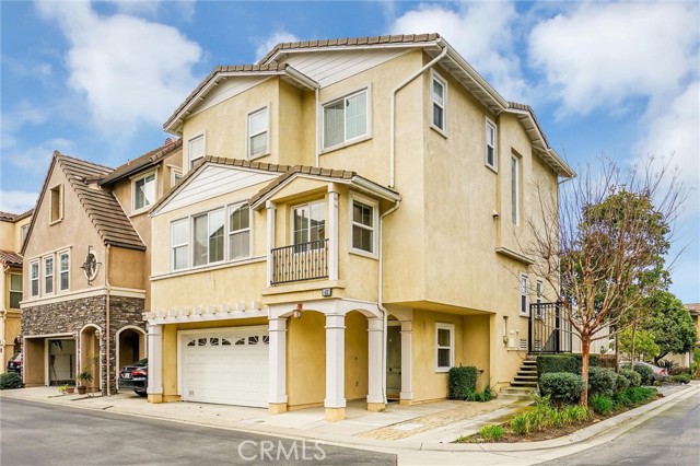 Detail Gallery Image 2 of 30 For 2889 Plaza Del Amo, Torrance,  CA 90503 - 3 Beds | 3 Baths