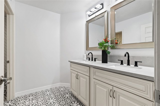 Detail Gallery Image 20 of 32 For 16 Deerfield Place, Trabuco Canyon,  CA 92679 - 5 Beds | 3 Baths