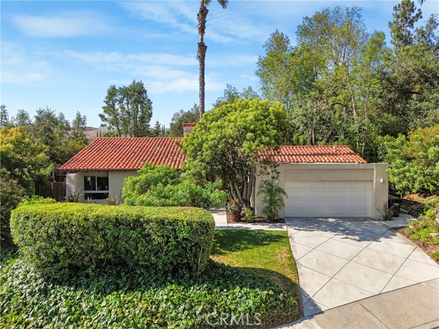 2292 Hillsbury Road, Westlake Village CA: https://media.crmls.org/medias/bf42fce0-beef-41fe-a0bd-5b9df8df3d2c.jpg