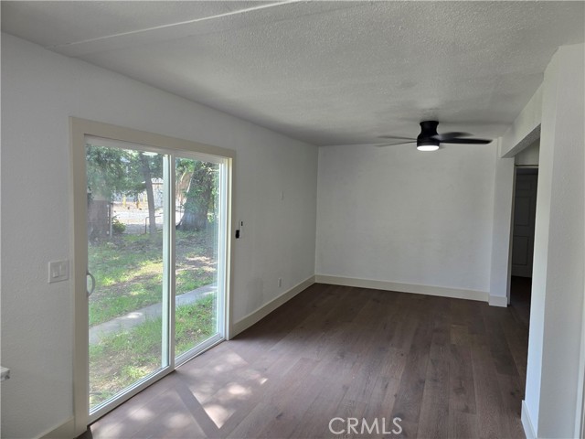 Detail Gallery Image 8 of 21 For 25162 N. Center, Los Molinos,  CA 96055 - 2 Beds | 2 Baths
