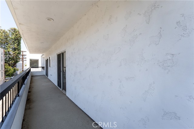 4313 Van Nuys Boulevard, Sherman Oaks CA: https://media.crmls.org/medias/bf442b84-d324-482e-90ba-3b4cb354be05.jpg