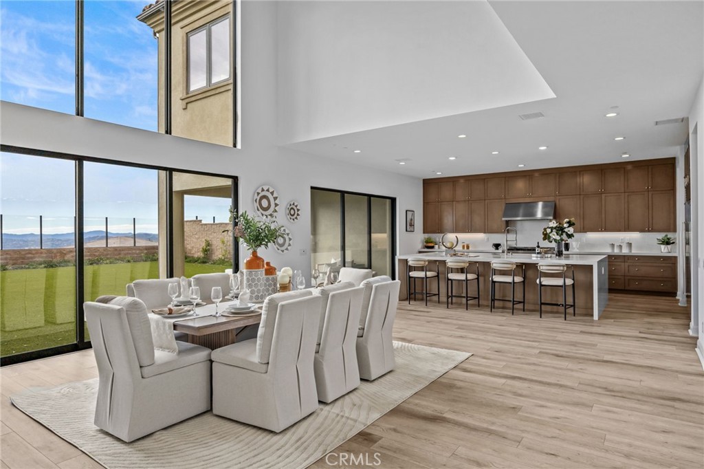 MLS #OC25254359 image #9