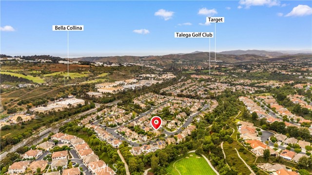 2 Corte Arbertura, San Clemente CA: https://media.crmls.org/medias/bf4432ec-c4f3-468b-ab19-2b6c2f1da550.jpg
