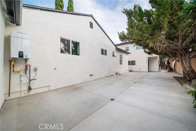 Detail Gallery Image 26 of 57 For 19918 Kittridge, Winnetka,  CA 91306 - 8 Beds | 6 Baths