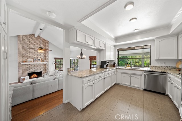 1705 Rossmont Drive, Redlands CA: https://media.crmls.org/medias/bf443c49-5aa3-4f5e-ba69-43415a6fab20.jpg