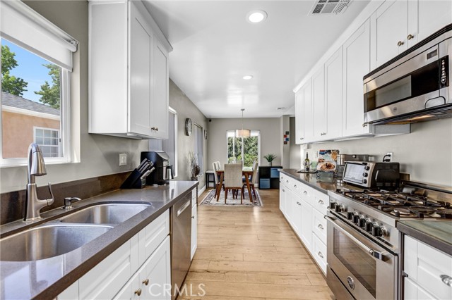 18026 Duncan Street, Encino CA: https://media.crmls.org/medias/bf446df3-628a-4cba-a361-c4e5bf21df25.jpg