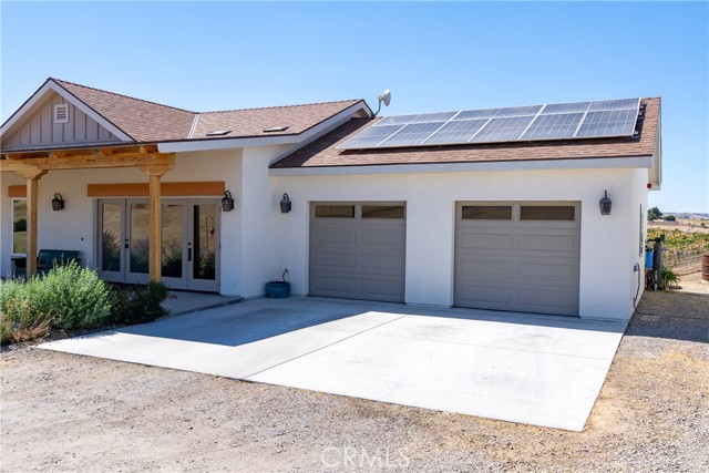 1875 Rancho Lomas Way, San Miguel CA: https://media.crmls.org/medias/bf449857-01e4-40fd-ab4b-a33ada557a24.jpg