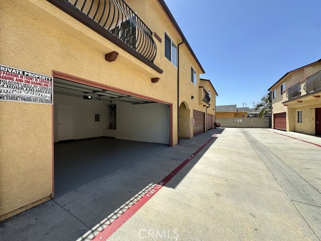 Detail Gallery Image 15 of 32 For 3755 E 52nd St, Maywood,  CA 90270 - 3 Beds | 3 Baths