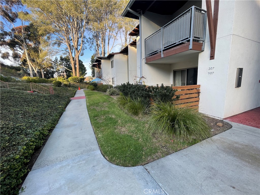 1730 El Camino Real
