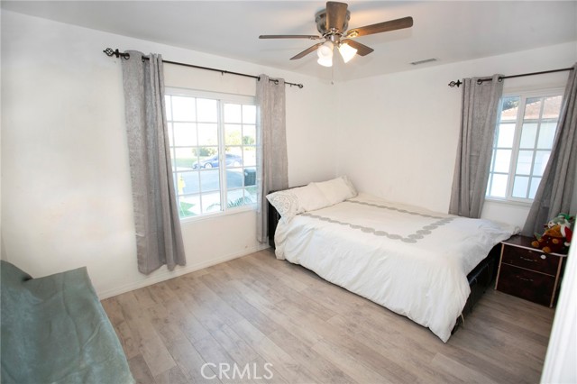 Detail Gallery Image 19 of 25 For 8322 Vista Del Rosa St, Downey,  CA 90240 - 5 Beds | 3 Baths