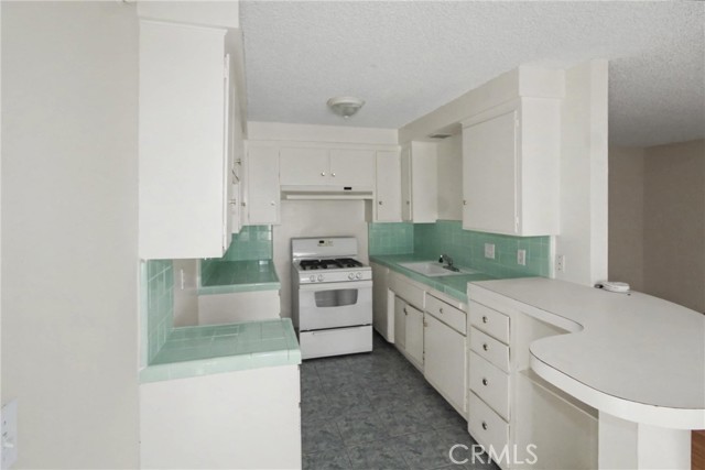 Detail Gallery Image 9 of 15 For 13609 Van Ness Ave #2,  Gardena,  CA 90249 - 2 Beds | 1 Baths