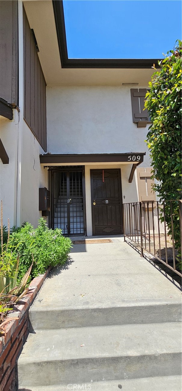 509 W San Marino Avenue, Alhambra CA: https://media.crmls.org/medias/bf46af59-c956-48fd-8d54-433352bd288e.jpg
