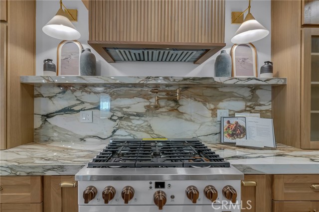 6129 W 83rd Place, Los Angeles CA: https://media.crmls.org/medias/bf46d330-b9ae-4ccd-96dd-223c0bc537d4.jpg