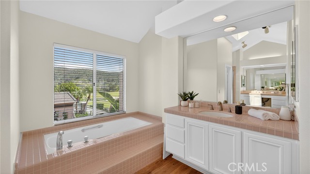 Detail Gallery Image 15 of 35 For 6 Cardiff, Trabuco Canyon,  CA 92679 - 4 Beds | 3/1 Baths