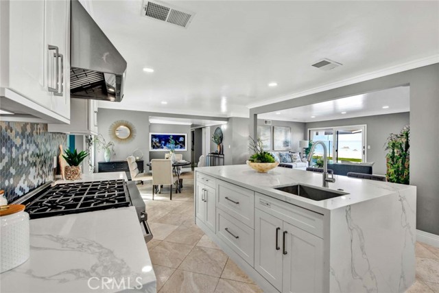 Detail Gallery Image 2 of 67 For 9643 Toucan Avenue, Fountain Valley,  CA 92708 - 4 Beds | 2/1 Baths