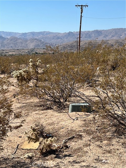 Detail Gallery Image 2 of 7 For 4024 Ocean, Joshua Tree,  CA 92252 - – Beds | – Baths