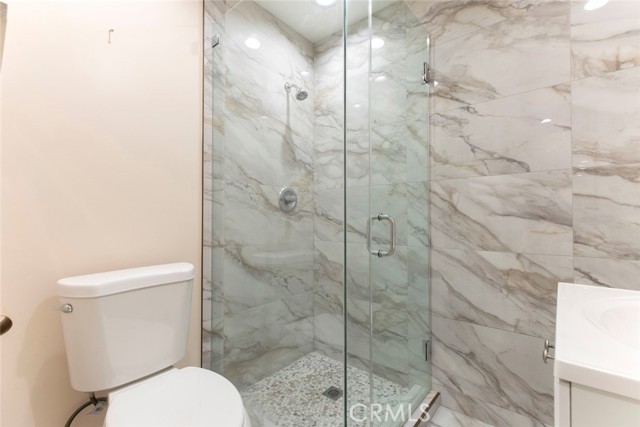 10019 Norwich Avenue, Mission Hills (San Fernando) CA: https://media.crmls.org/medias/bf48e1eb-a214-49cb-b679-fe5bab58697f.jpg