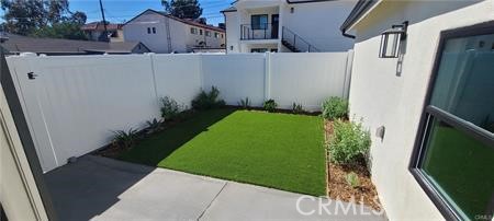 https://media.crmls.org/medias/bf49a2cf-02c8-4061-a014-ae9683b8a0be.jpg?preset=X-Large