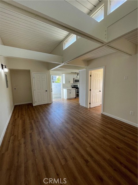 Detail Gallery Image 6 of 26 For 11571 Archwood St, North Hollywood,  CA 91606 - 3 Beds | 2 Baths