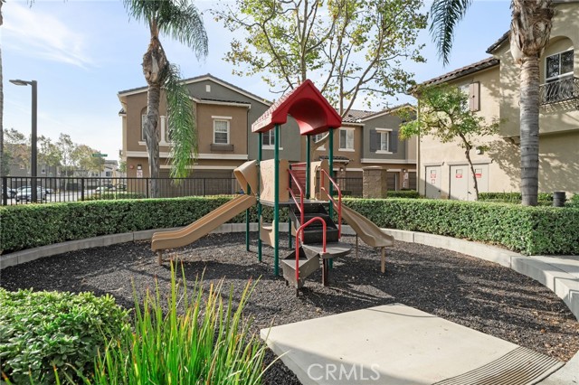 Detail Gallery Image 17 of 18 For 12569 Montaivo Ln, Corona,  CA 91752 - 3 Beds | 2/1 Baths