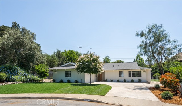 221 Wiley Court, Claremont CA: https://media.crmls.org/medias/bf4b6b10-5f54-4dce-a9d1-9de5bd8b425d.jpg